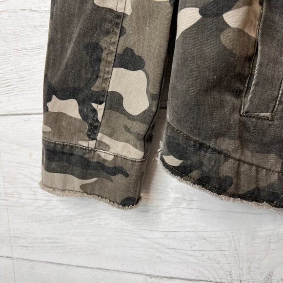 Atmosphere Shacket Womens Size 10 Camouflage Floral Patches Utility Military - Picture 4 of 16